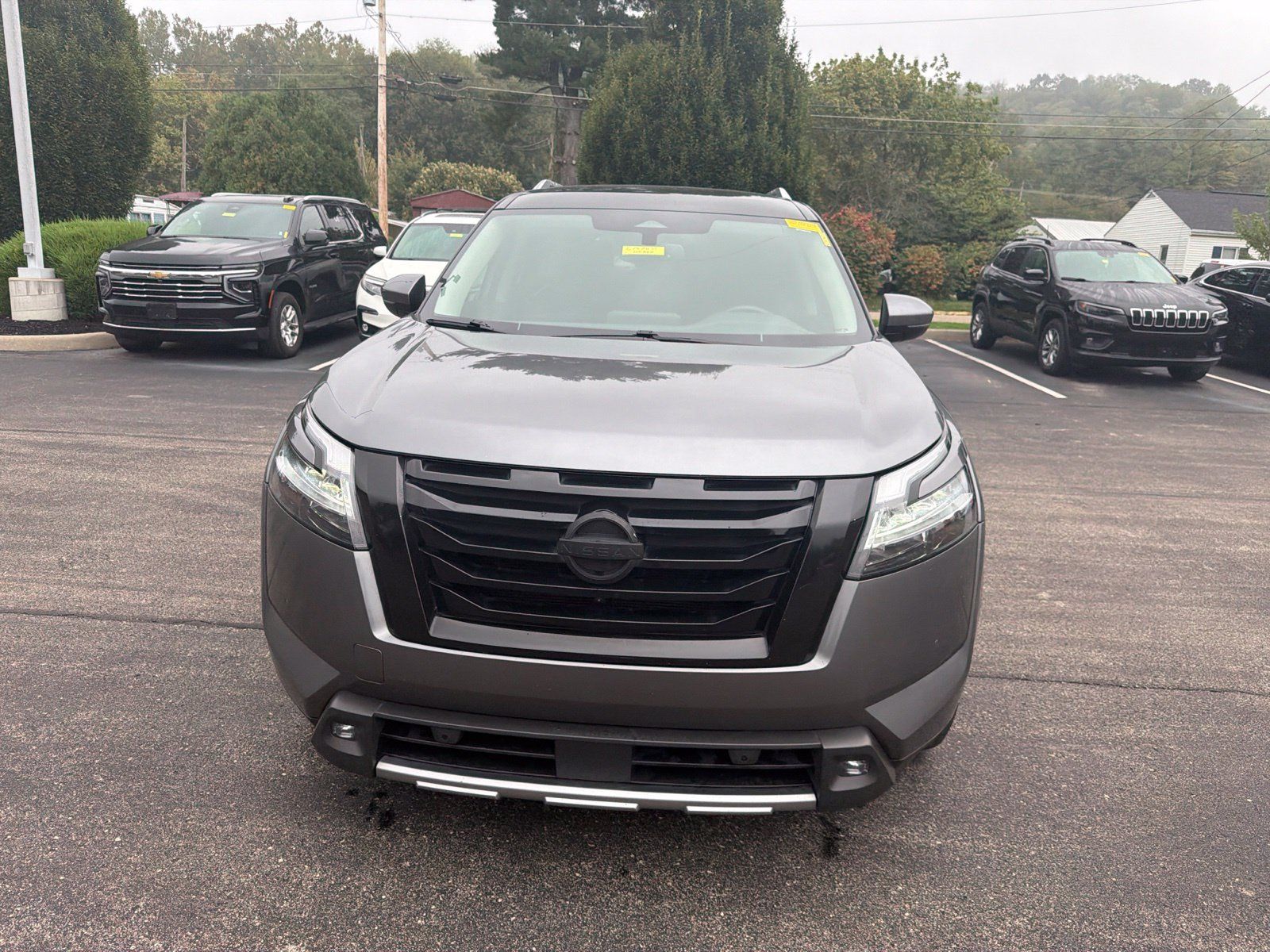 Used 2022 Nissan Pathfinder SL AWD/4WD image 8