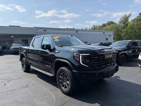 Used 2024 GMC Sierra 1500 AT4X AWD/4WD image 18
