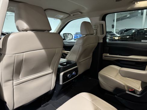 Used 2024 Ford Expedition Max XLT image 57