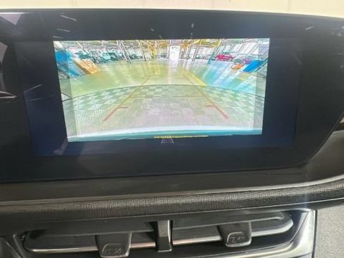 Used 2024 Buick Envista Sport Touring w/ Convenience I Package FWD image 22