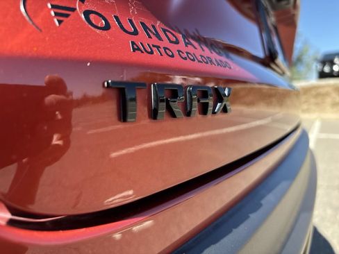 Certified 2024 Chevrolet Trax RS FWD image 36