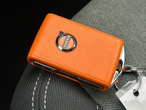 Used 2023 Volvo XC40 B4 Core w/ Convenience Package image 26