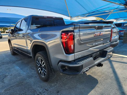 Used 2022 GMC Sierra 1500 AT4 w/ AT4 Preferred Package AWD/4WD image 3
