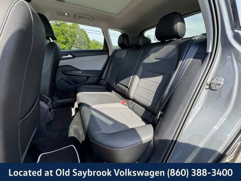 Certified 2023 Volkswagen Taos SE w/ Panoramic Sunroof Package AWD/4WD image 11