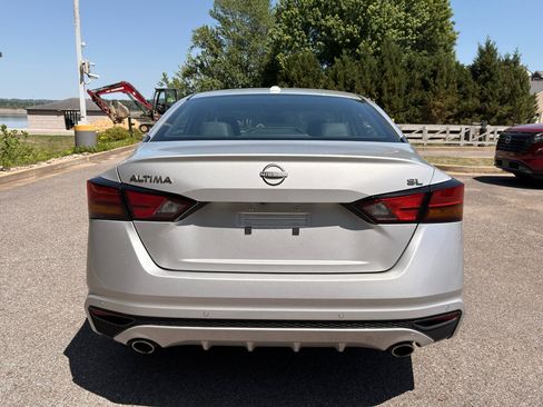 Used 2025 Nissan Altima 2.5 SL FWD image 4