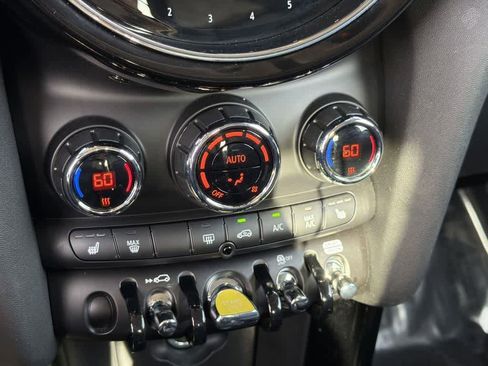 Used 2023 MINI Cooper SE image 16