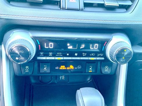 Used 2024 Toyota RAV4 XLE w/ Convenience Package AWD/4WD image 38