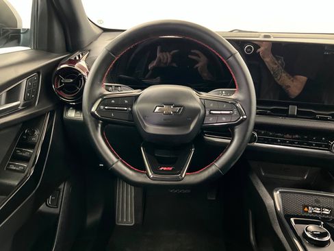 Used 2025 Chevrolet Equinox RS w/ Convenience Package III AWD/4WD image 13