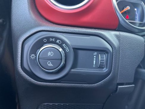 Used 2023 Jeep Gladiator Rubicon w/ Cold Weather Group image 23