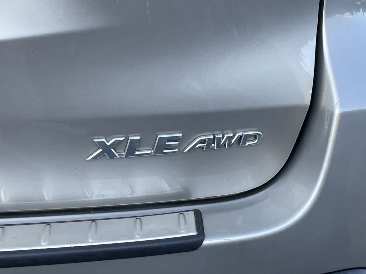 Used 2015 Toyota Highlander XLE AWD/4WD image 41