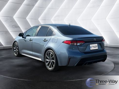 Used 2022 Toyota Corolla SE w/ Carpet Mat Package (TMS) FWD image 3