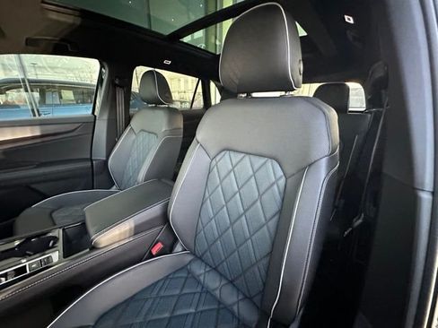 New 2026 Volkswagen Atlas Cross Sport SEL Premium R-Line AWD/4WD image 29