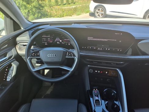 Used 2025 Audi Q5 Premium Plus w/ Premium Plus AWD/4WD image 13