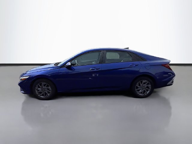 Used 2024 Hyundai Elantra SEL FWD image 4