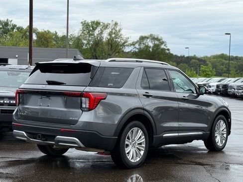 Certified 2025 Ford Explorer Platinum w/ LUX Leather Package AWD/4WD image 40