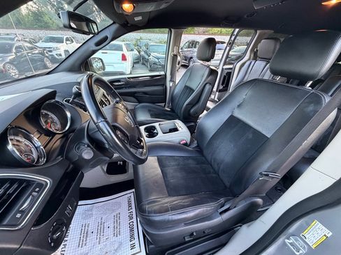 Used 2018 Dodge Grand Caravan SXT FWD image 10