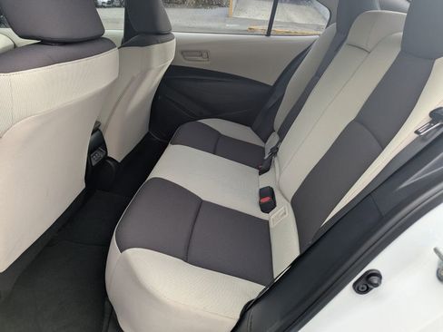 Used 2023 Toyota Corolla LE image 21