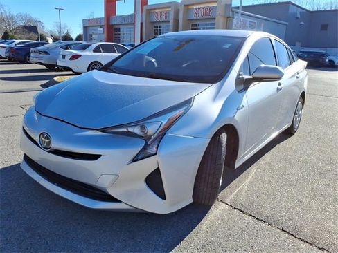 Used 2018 Toyota Prius One image 16