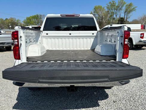 Used 2023 Chevrolet Silverado 1500 LT image 13