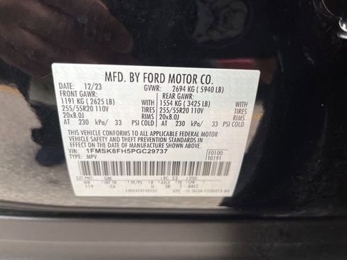 Used 2023 Ford Explorer Limited w/ Limited Technology Package image 31