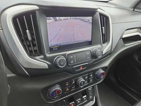 Certified 2020 GMC Terrain SLT FWD image 17