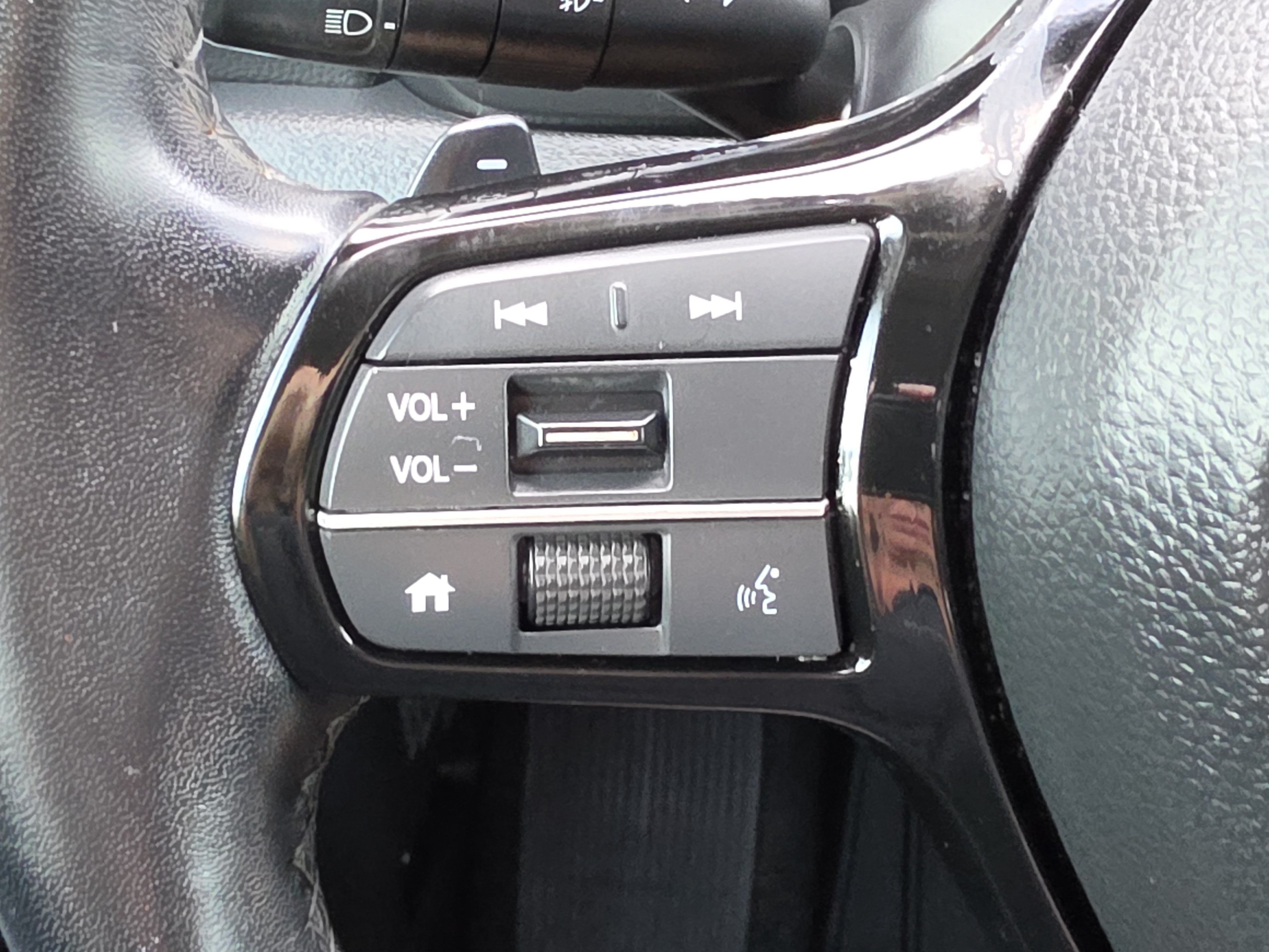 Used 2025 Honda Pilot EX-L image 16
