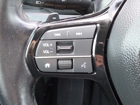 Used 2025 Honda Pilot EX-L image 16
