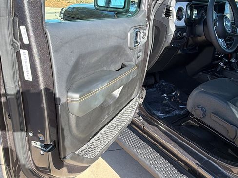 Used 2025 Jeep Wrangler Sahara 4xe image 14