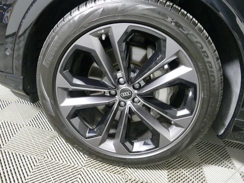Used 2026 Audi Q7 3.0T Premium Plus w/ Premium Plus Package AWD/4WD image 9