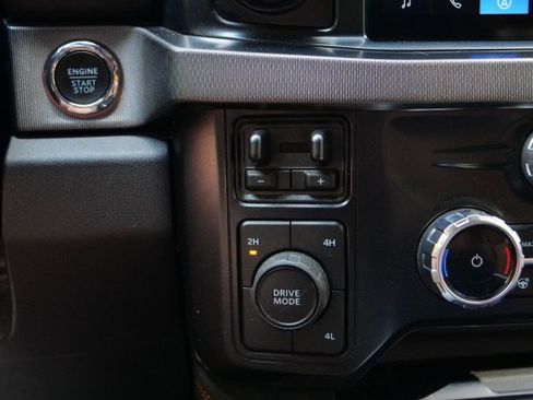 Used 2024 Ford F450 Platinum w/ FX4 Off-Road Package AWD/4WD image 19