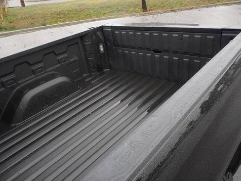 Used 2023 GMC Sierra 1500 AT4 w/ Technology Package image 13