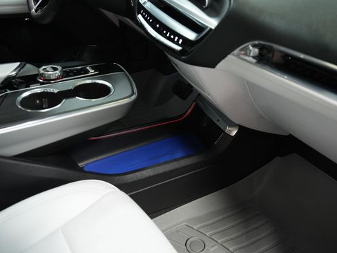 Used 2024 Cadillac Lyriq Luxury image 18