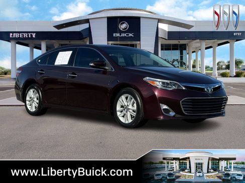 Used 2015 Toyota Avalon Limited image 1