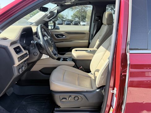 Used 2023 Chevrolet Tahoe Premier w/ Premium Package RWD image 23