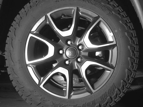 Used 2025 Jeep Compass Trailhawk AWD/4WD image 15