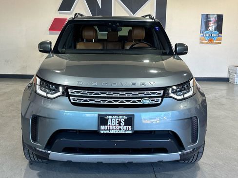Used 2017 Land Rover Discovery HSE image 3