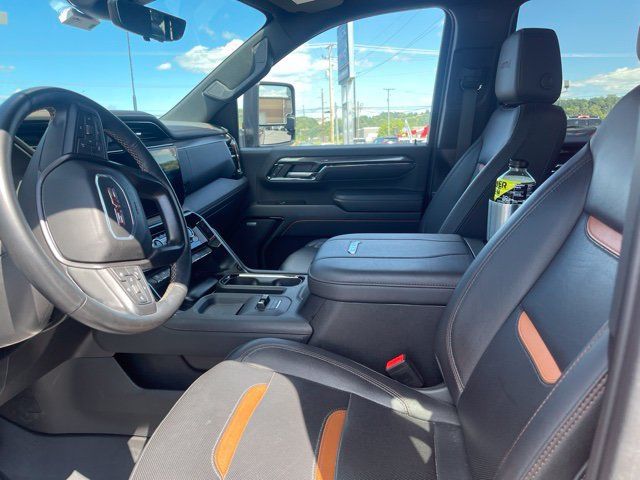 Used 2024 GMC Sierra 2500 AT4 w/ AT4 Premium Plus Package AWD/4WD image 3