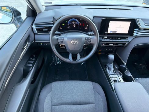 Used 2026 Toyota Camry LE w/ Convenience Package FWD image 18