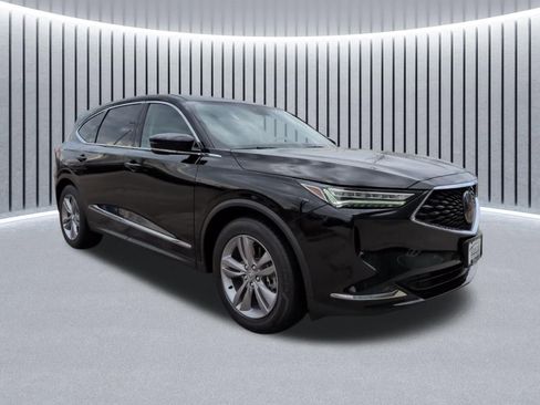 Used 2023 Acura MDX SH-AWD image 2