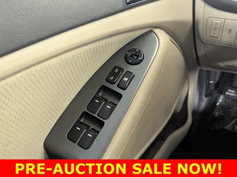 Used 2011 Kia Optima LX w/ Convenience Pkg image 15