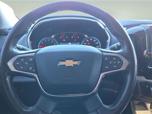Used 2021 Chevrolet Traverse Premier image 12