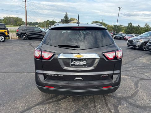 Used 2017 Chevrolet Traverse LT image 4