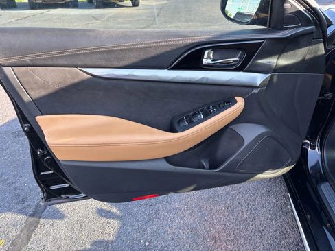 Used 2016 Nissan Maxima SR image 25