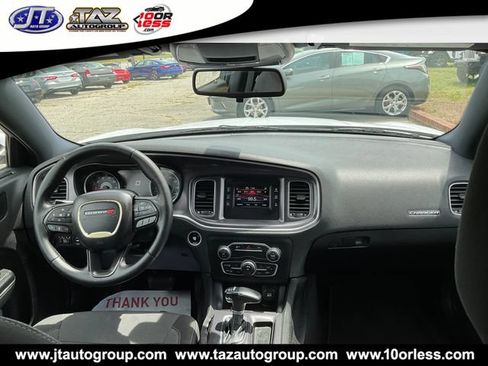 Used 2015 Dodge Charger SE RWD image 16