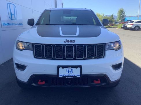 Used 2018 Jeep Grand Cherokee Trailhawk AWD/4WD image 9