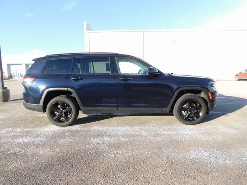 Used 2024 Jeep Grand Cherokee L Limited w/ Black Appearance Package image 2