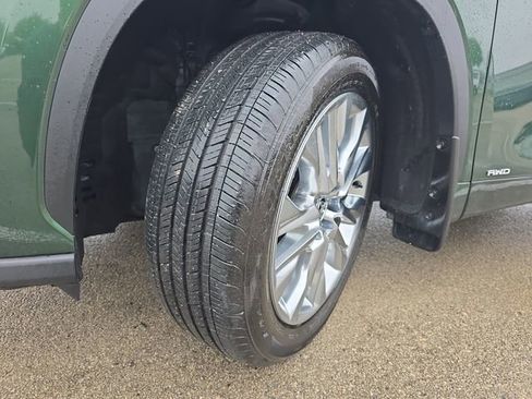 Used 2025 Toyota Highlander Limited image 34