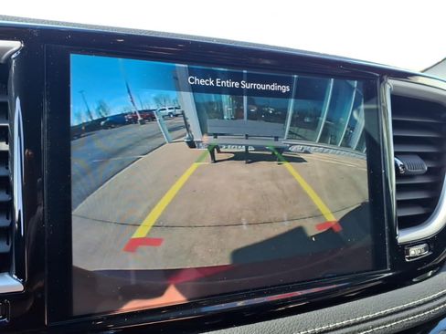 New 2026 Chrysler Pacifica Select image 12