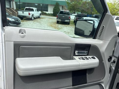 Used 2004 Ford F150 XLT image 25