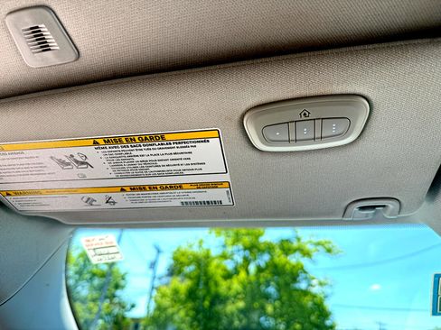 Used 2019 Jeep Cherokee Latitude Plus w/ Comfort/Convenience Group image 67